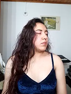 Snapshot of Emi_chik chatting on September 10, 2025, 11:43 am Emi chik online show from September 10, 2025, 11:43 am