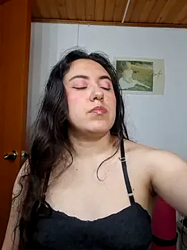 Emi chik online show from April 29, 2026, 4:38 am