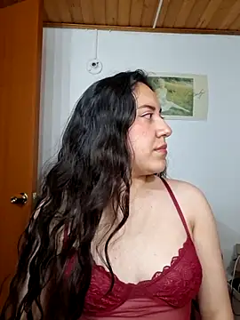 Emi chik online show from May 3, 2026, 4:51 am