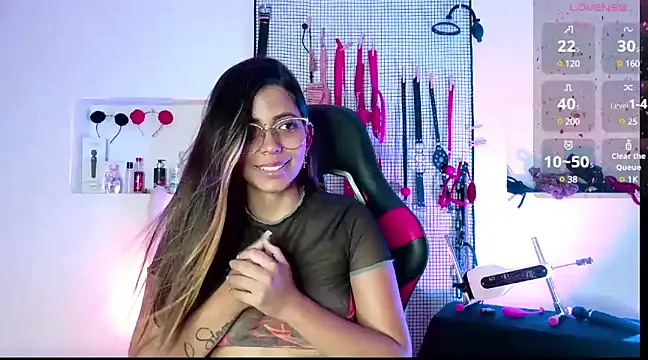 Snapshot of Megaan_Greey chatting on January 17, 2025, 4:49 am Megaan Greey online show from January 17, 2025, 4:49 am