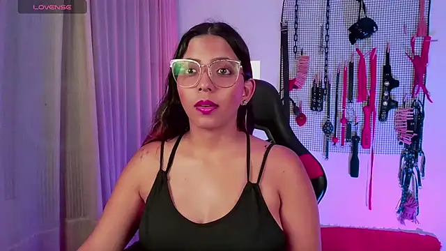 Snapshot of Megaan_Greey chatting on October 4, 2025, 9:13 pm Megaan Greey online show from October 4, 2025, 9:13 pm