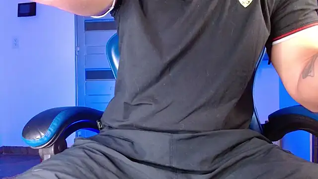 Snapshot of SexyBoy-Bigclit chatting on May 10, 2026, 11:48 am SexyBoy-Bigclit online show from May 10, 2026, 11:48 am