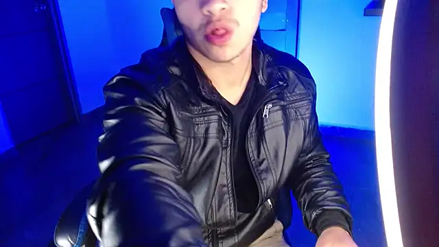 Snapshot of SexyBoy-Bigclit chatting on June 5, 2026, 2:07 am SexyBoy-Bigclit online show from June 5, 2026, 2:07 am
