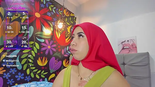 Snapshot of Sweet_hot_mia chatting on January 26, 2025, 10:35 pm Sweet hot mia online show from January 26, 2025, 10:35 pm