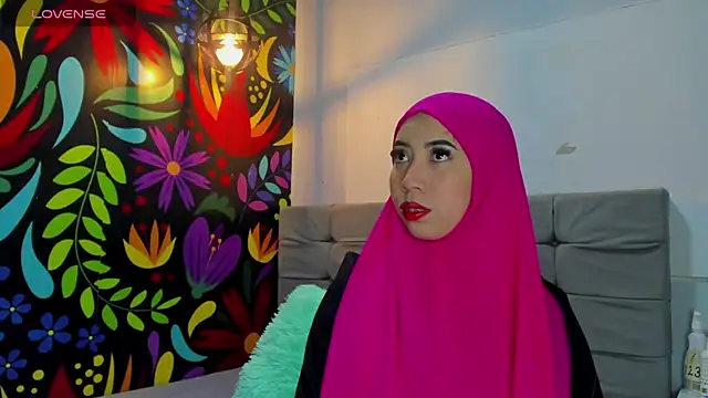 Snapshot of Sweet_hot_mia chatting on March 1, 2025, 7:37 pm Sweet hot mia online show from March 1, 2025, 7:37 pm