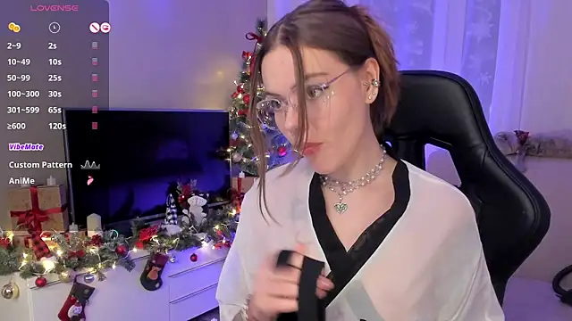 Snapshot of Marta_May_ chatting on January 10, 2025, 10:46 pm Marta May online show from January 10, 2025, 10:46 pm