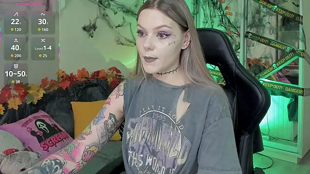 Snapshot of Marta_May_ chatting on October 26, 2025, 6:03 pm Marta May online show from October 26, 2025, 6:03 pm