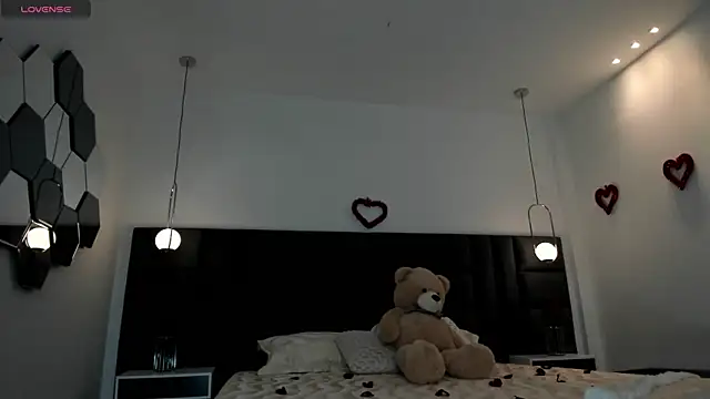 KatieNolan 1 online show from February 14, 2025, 6:40 pm