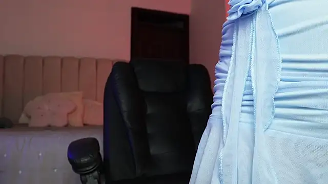 tammylee  online show from March 13, 2026, 8:32 am