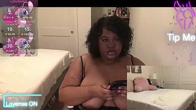 explosivekitty69 online show from September 12, 2025, 3:28 am