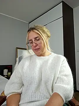 MariaRichi  online show from January 16, 2026, 2:43 pm