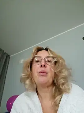 MariaRichi  online show from February 11, 2026, 7:13 am