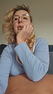 MariaRichi  online show from March 7, 2026, 7:38 am