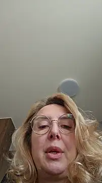 MariaRichi  online show from March 13, 2026, 8:43 am