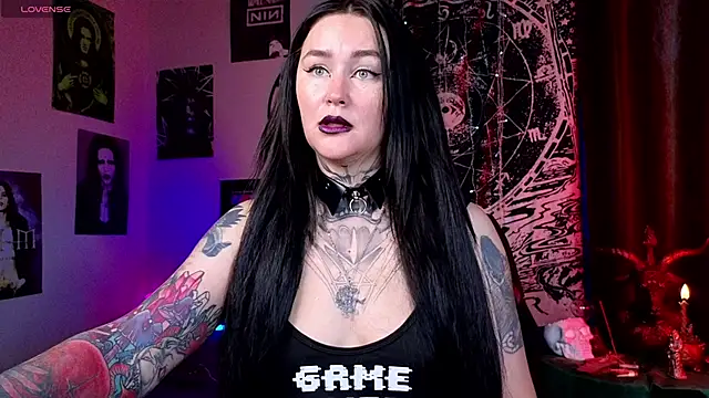 Snapshot of Emmybrightj_ chatting on May 21, 2026, 2:07 am Emmybrightj online show from May 21, 2026, 2:07 am