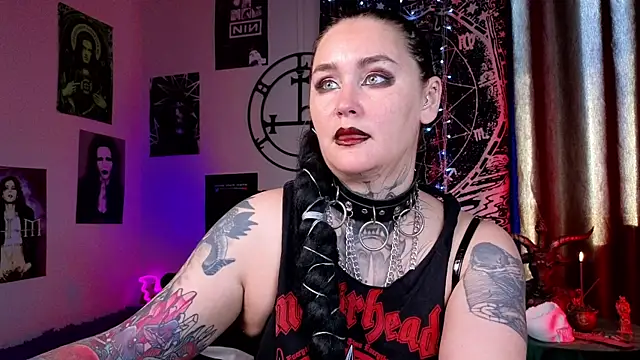 Snapshot of Emmybrightj_ chatting on May 25, 2026, 2:06 am Emmybrightj online show from May 25, 2026, 2:06 am