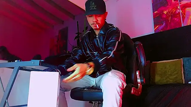 HannibalLester online show from December 21, 2025, 5:31 pm