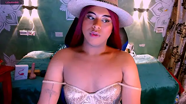 Emili Roux online show from March 4, 2025, 7:32 pm