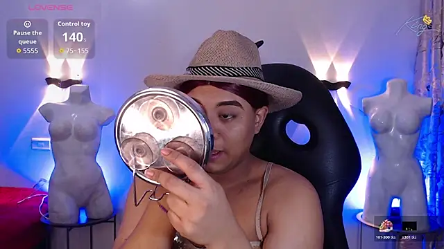 Emili Roux online show from February 2, 2026, 12:26 pm