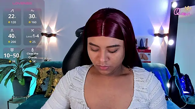 Snapshot of Emili_Roux chatting on May 15, 2026, 10:33 am Emili Roux online show from May 15, 2026, 10:33 am