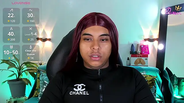 Snapshot of Emili_Roux chatting on May 31, 2026, 10:22 am Emili Roux online show from May 31, 2026, 10:22 am