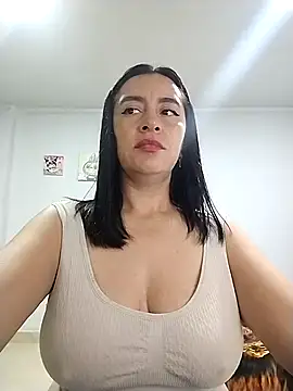 hailey85 online show from December 22, 2025, 11:46 pm