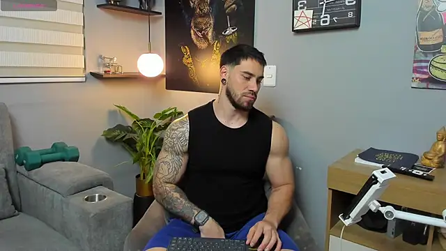 Snapshot of Giorgio-Leone chatting on May 13, 2026, 2:09 am Giorgio-Leone online show from May 13, 2026, 2:09 am