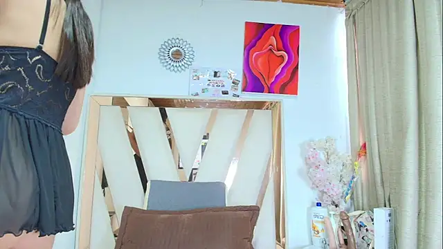 dafne queenn online show from March 12, 2026, 12:55 pm