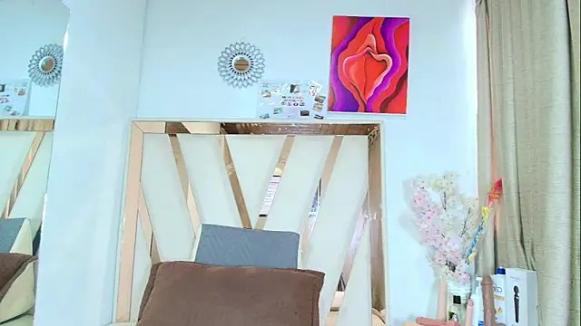 dafne queenn online show from March 13, 2026, 12:56 pm