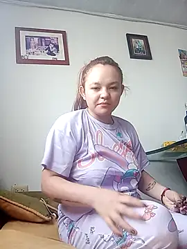 Snapshot of Naiara_Sex_ chatting on December 25, 2024, 3:17 pm Naiara Sex online show from December 25, 2024, 3:17 pm