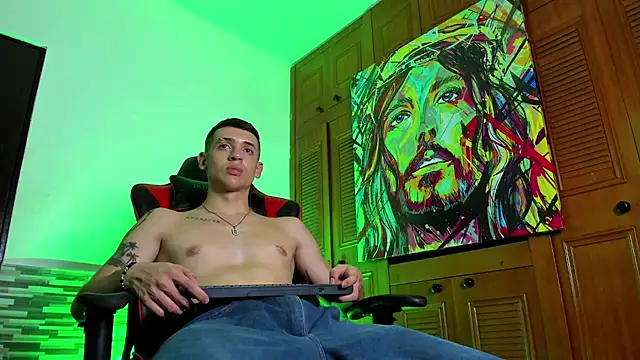 Dimitri higth420 online show from February 6, 2025, 7:13 am