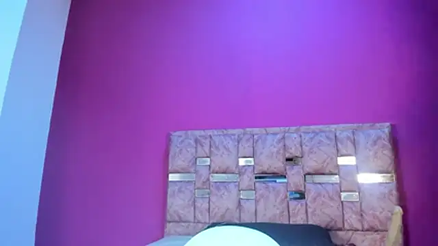 zoee lovv online show from January 16, 2026, 12:09 pm