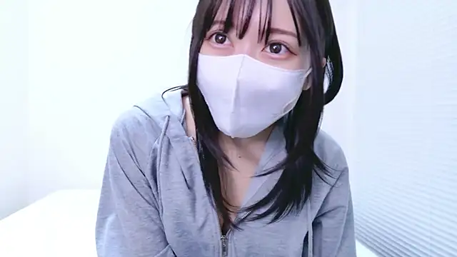 Yurie  online show from September 13, 2025, 2:17 pm