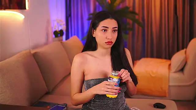 GinaValentinna online show from February 2, 2025, 7:14 pm