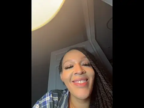 Snapshot of hotyella chatting on December 14, 2025, 7:47 am hotyella online show from December 14, 2025, 7:47 am