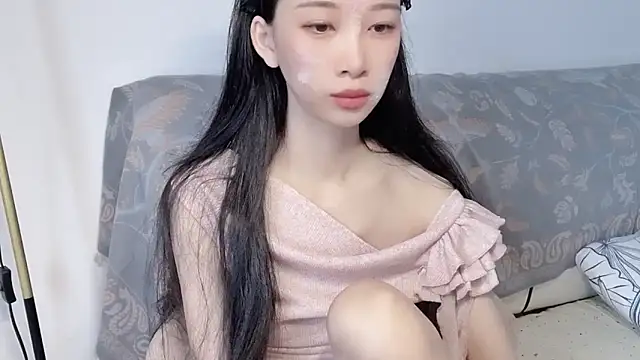 Lili-2 online show from May 3, 2026, 5:24 am