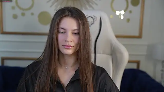 Julia  Star  online show from February 21, 2025, 8:51 am