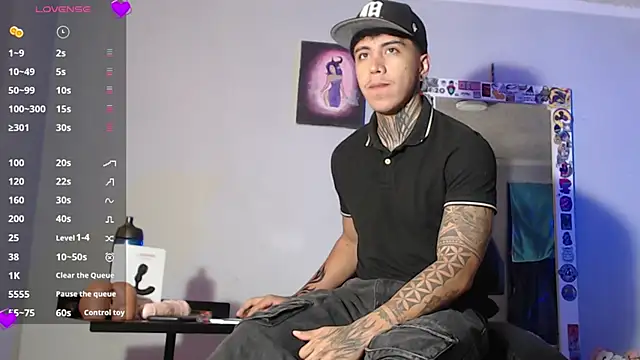 Snapshot of Nickhot0609 chatting on December 31, 2024, 5:18 pm Nickhot0609 online show from December 31, 2024, 5:18 pm