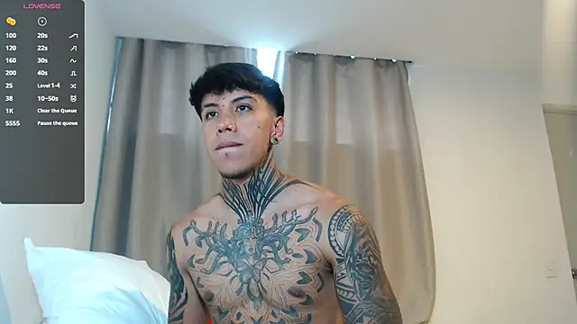 Snapshot of Nickhot0609 chatting on February 26, 2025, 8:11 pm Nickhot0609 online show from February 26, 2025, 8:11 pm