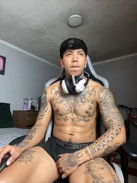 Snapshot of Nickhot0609 chatting on October 18, 2025, 6:52 pm Nickhot0609 online show from October 18, 2025, 6:52 pm