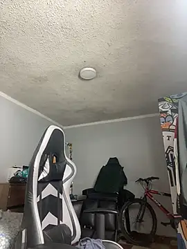 Snapshot of Nickhot0609 chatting on October 28, 2025, 7:12 am Nickhot0609 online show from October 28, 2025, 7:12 am