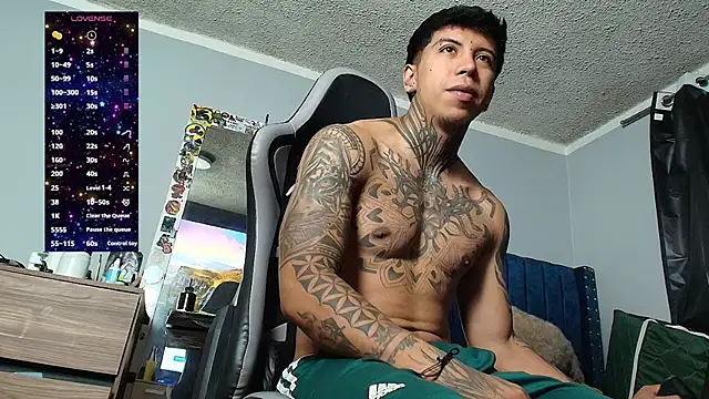 Nickhot0609 online show from July 24, 2026, 11:25 pm