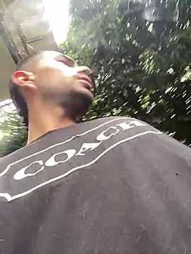 Jestebanano online show from December 18, 2025, 7:31 pm