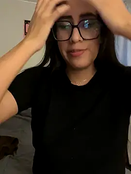 AleFantasy0001 online show from October 7, 2025, 2:42 am