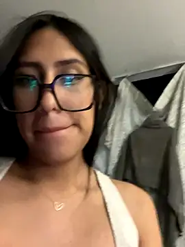 AleFantasy0001 online show from October 30, 2025, 4:25 am