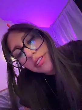Snapshot of AleFantasy0001 chatting on March 27, 2026, 1:44 am AleFantasy0001 online show from March 27, 2026, 1:44 am