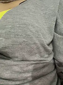 Lina-lolo online show from December 5, 2024, 8:33 pm