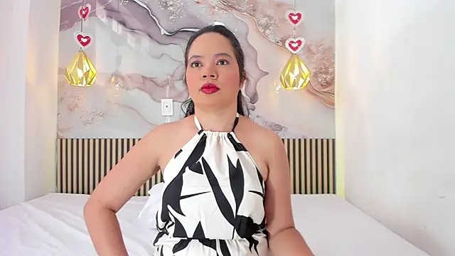 EvelynSweet1 online show from July 8, 2026, 7:40 pm