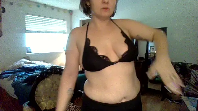 Snapshot of sophiarica chatting on June 2, 2026, 5:48 pm sophiarica online show from June 2, 2026, 5:48 pm