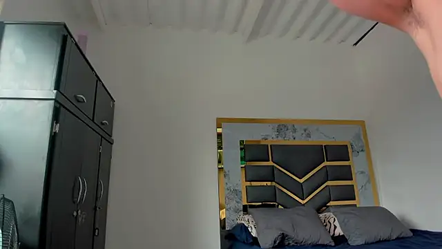 MattDevon online show from September 30, 2025, 5:29 pm